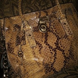 Woman's Hand Bag